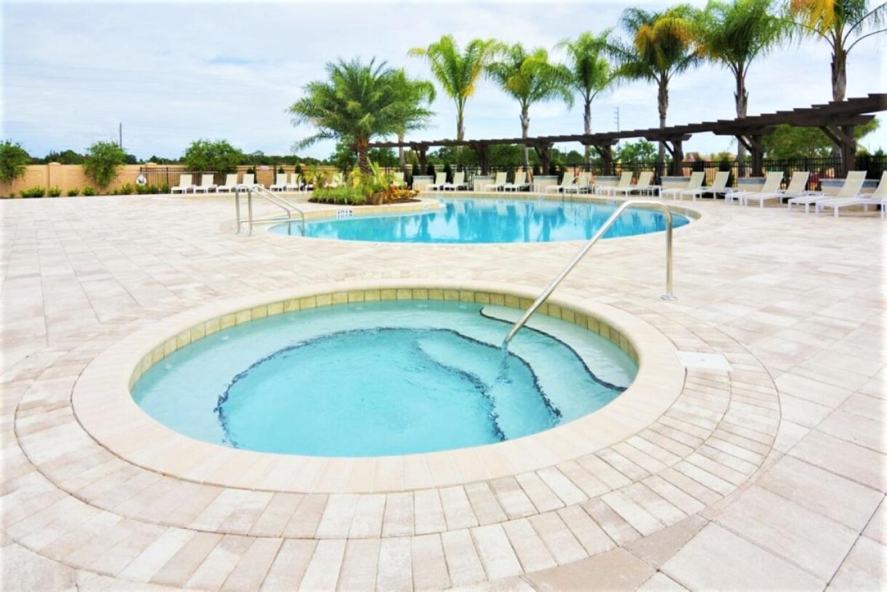 קיסימי Cozy Four Bedrooms Townhouse At West Lucaya Village Resort 8924 מראה חיצוני תמונה