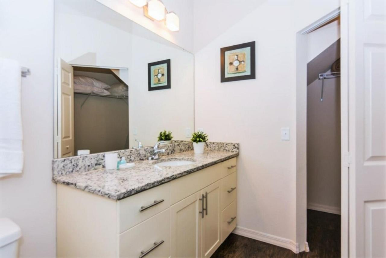 קיסימי Cozy Four Bedrooms Townhouse At West Lucaya Village Resort 8924 מראה חיצוני תמונה
